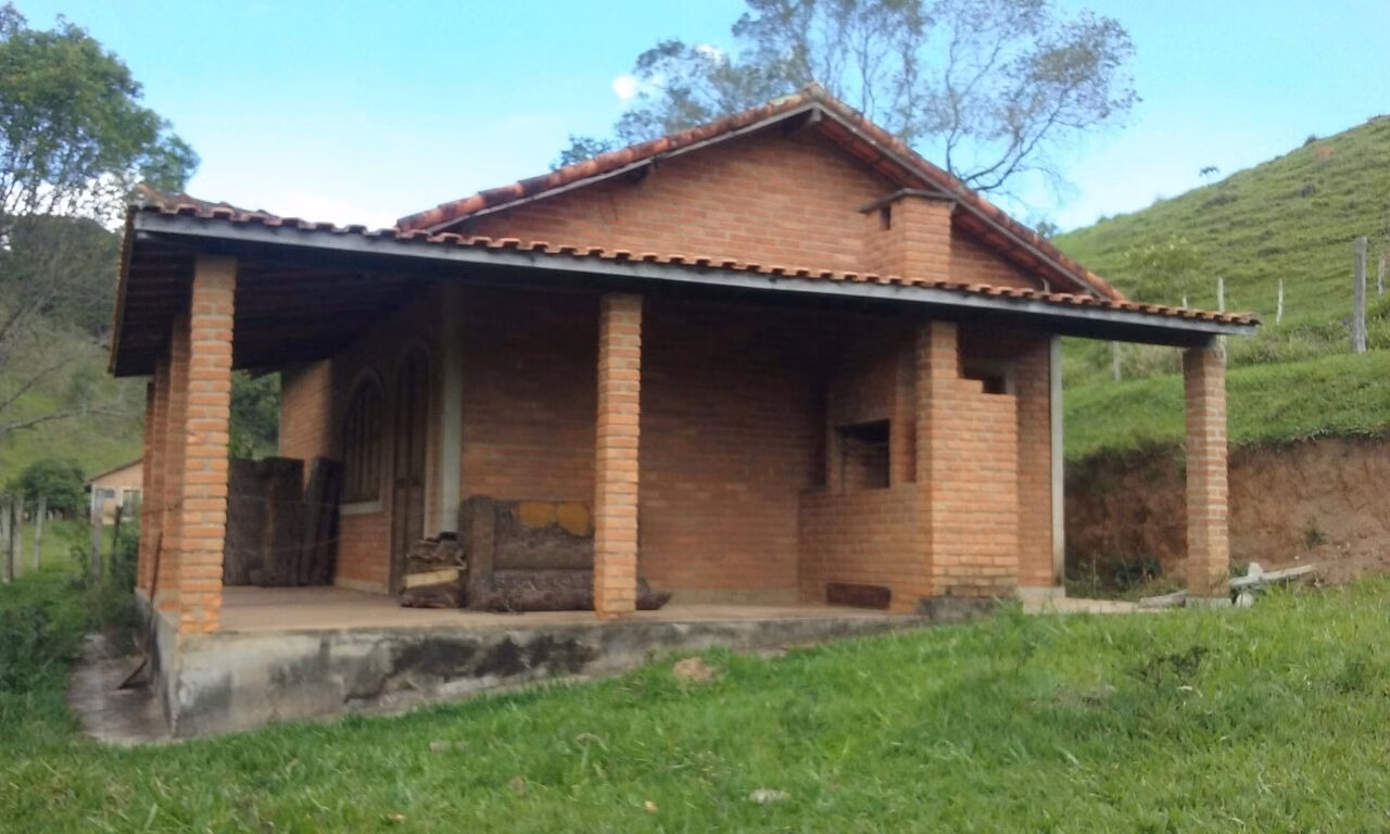 Sítio de 61 ha em Cunha, SP