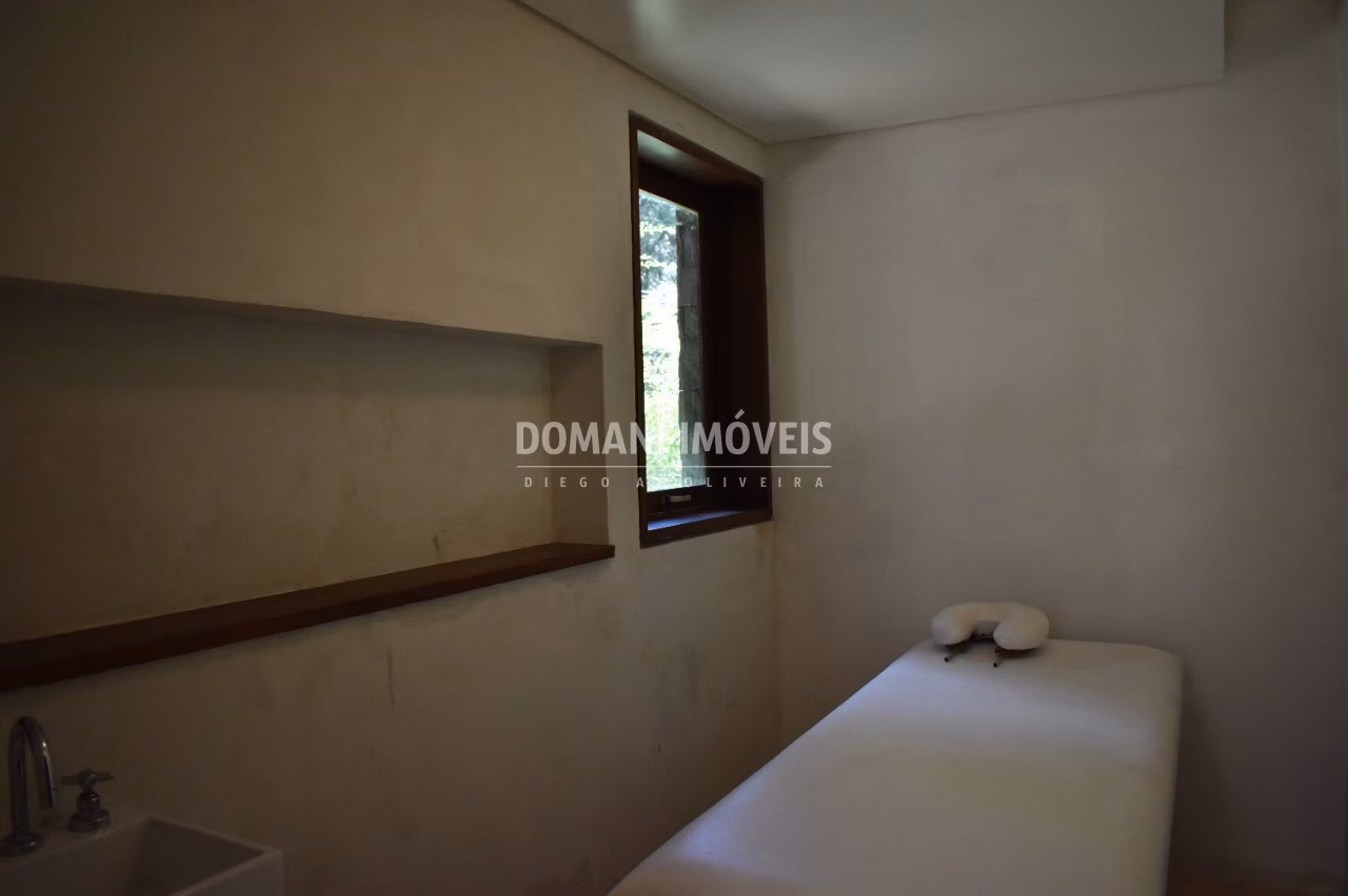 Casa de 1.295 m² em Campos do Jordão, SP