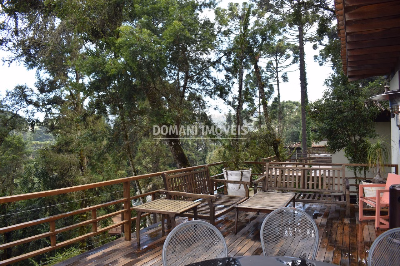 Casa de 1.295 m² em Campos do Jordão, SP