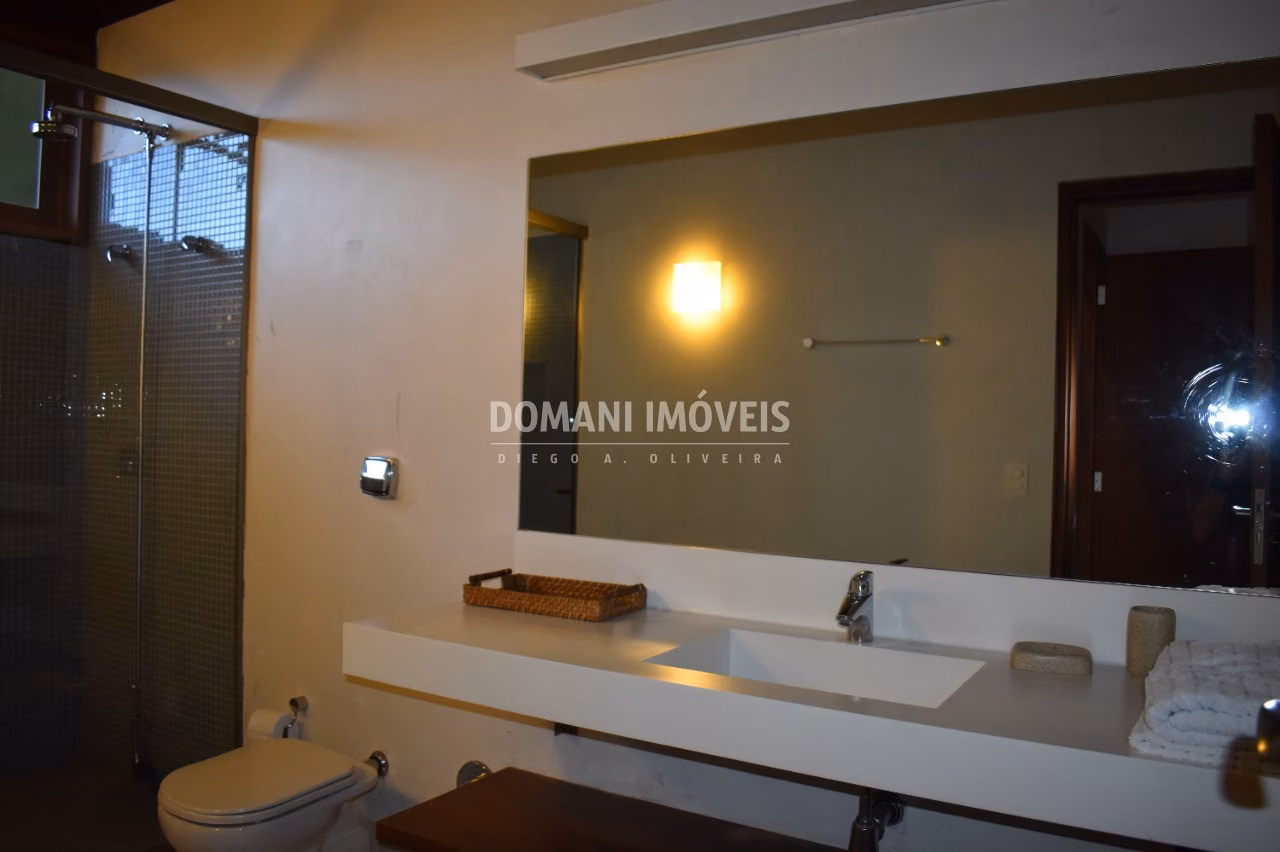 Casa de 1.295 m² em Campos do Jordão, SP