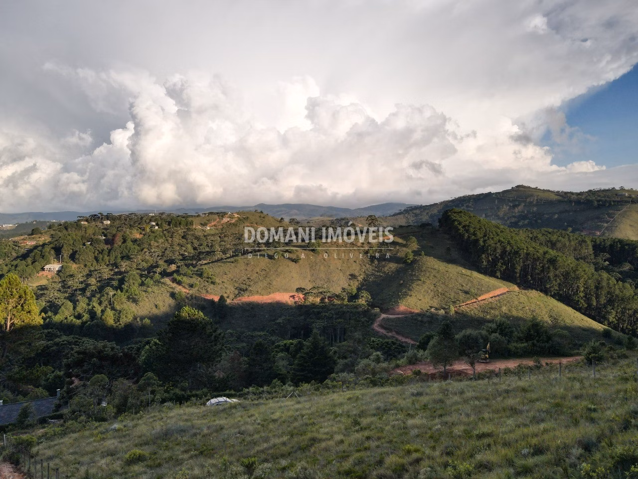 Terreno de 1.340 m² em Campos do Jordão, SP