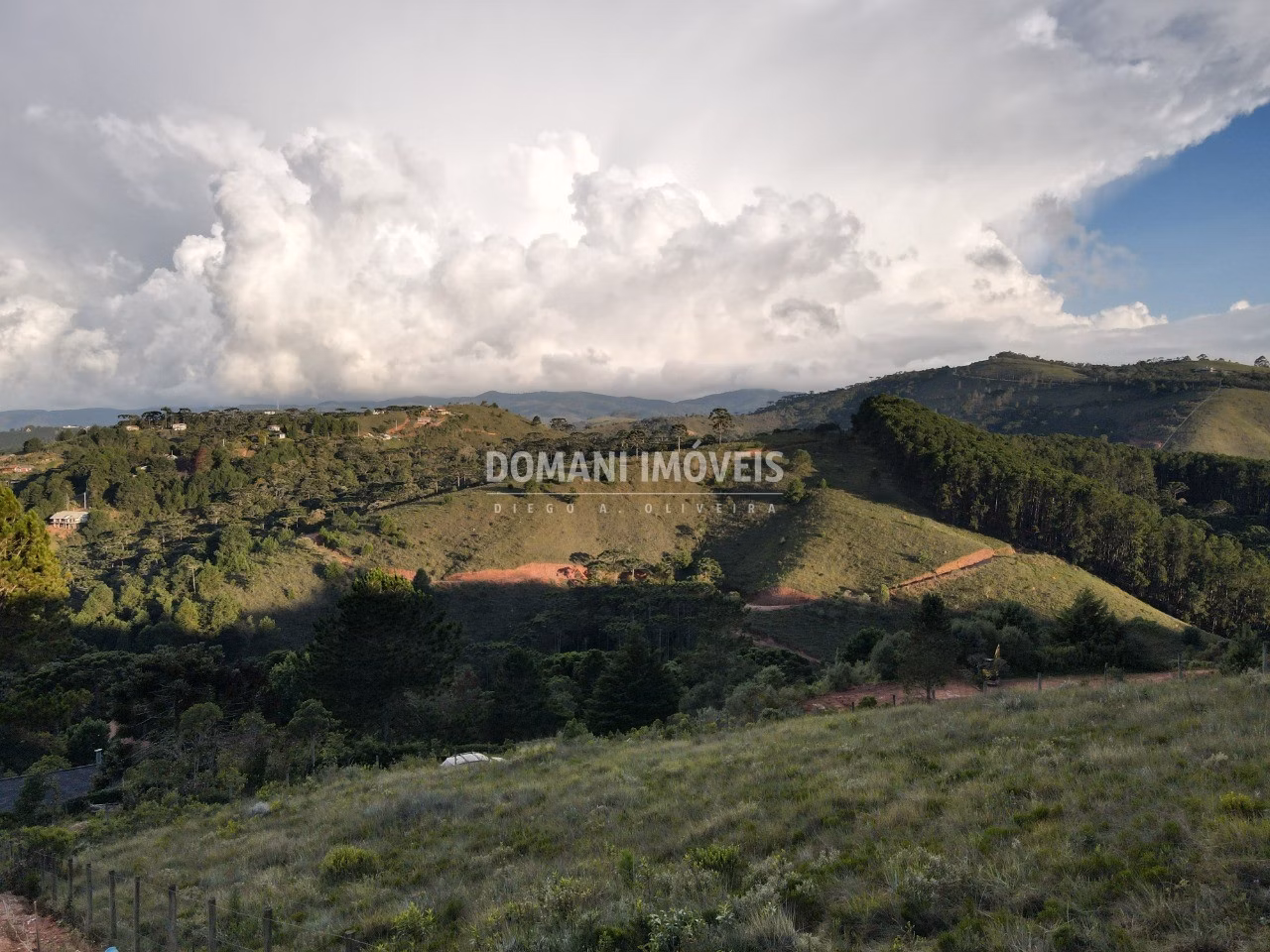 Terreno de 1.340 m² em Campos do Jordão, SP