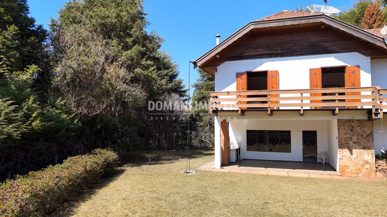 Casa de 1.250 m² em Campos do Jordão, SP