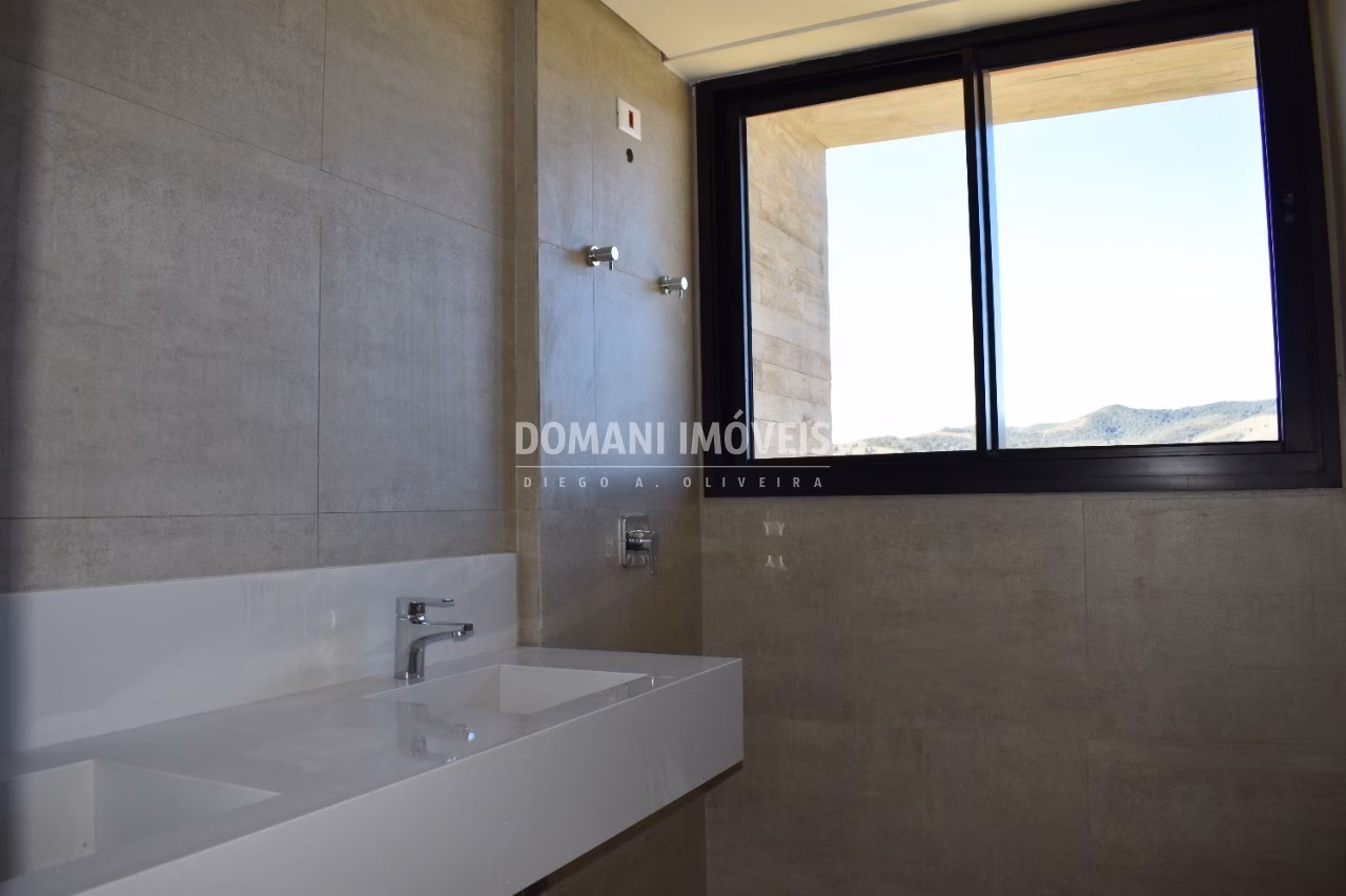 Casa de 2.990 m² em Campos do Jordão, SP