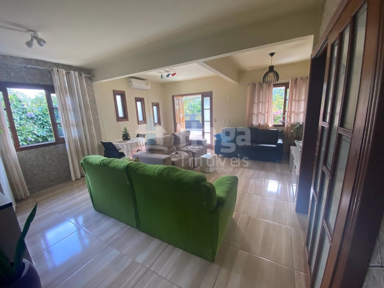 Casa de 427 m² em Nova Trento, SC
