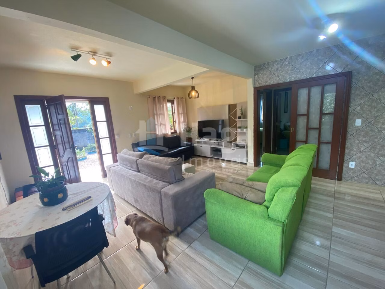 Casa de 427 m² em Nova Trento, SC