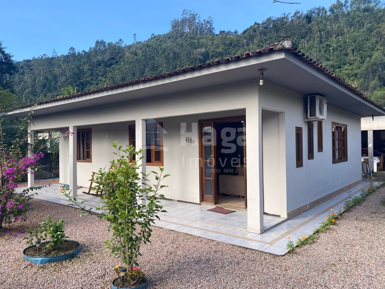 Casa de 427 m² em Nova Trento, SC