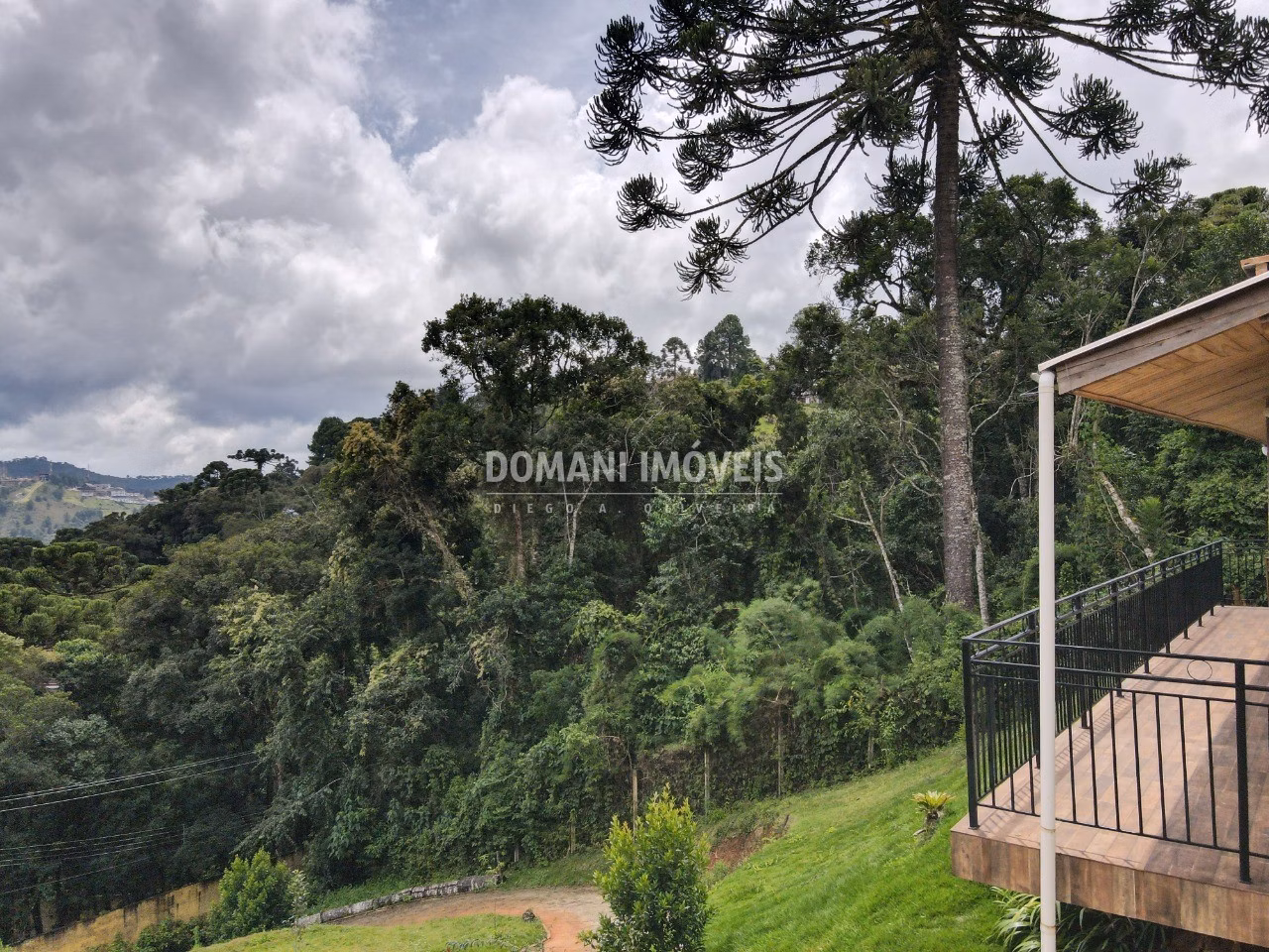 Casa de 1.110 m² em Campos do Jordão, SP