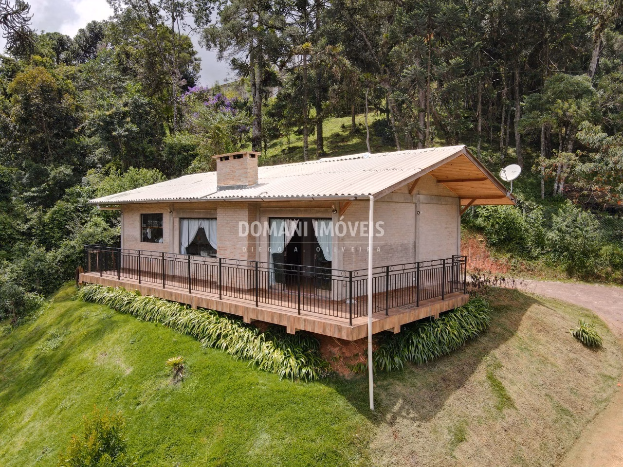 Casa de 1.110 m² em Campos do Jordão, SP