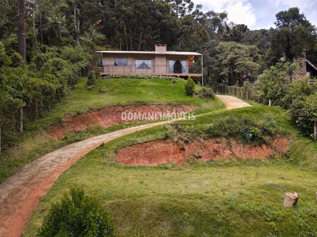 Casa de 1.110 m² em Campos do Jordão, SP