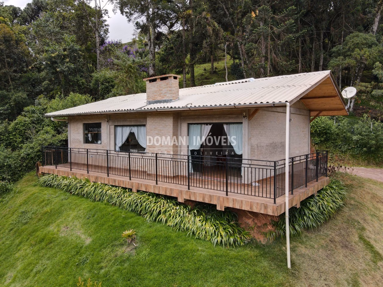 Casa de 1.110 m² em Campos do Jordão, SP