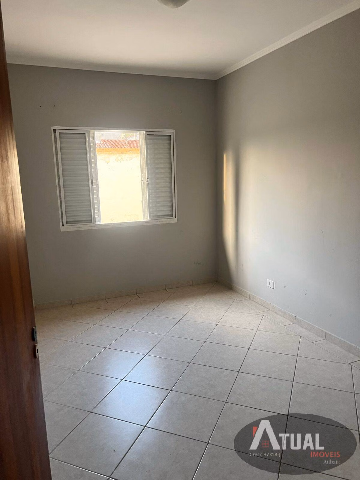 Casa de 385 m² em Atibaia, SP