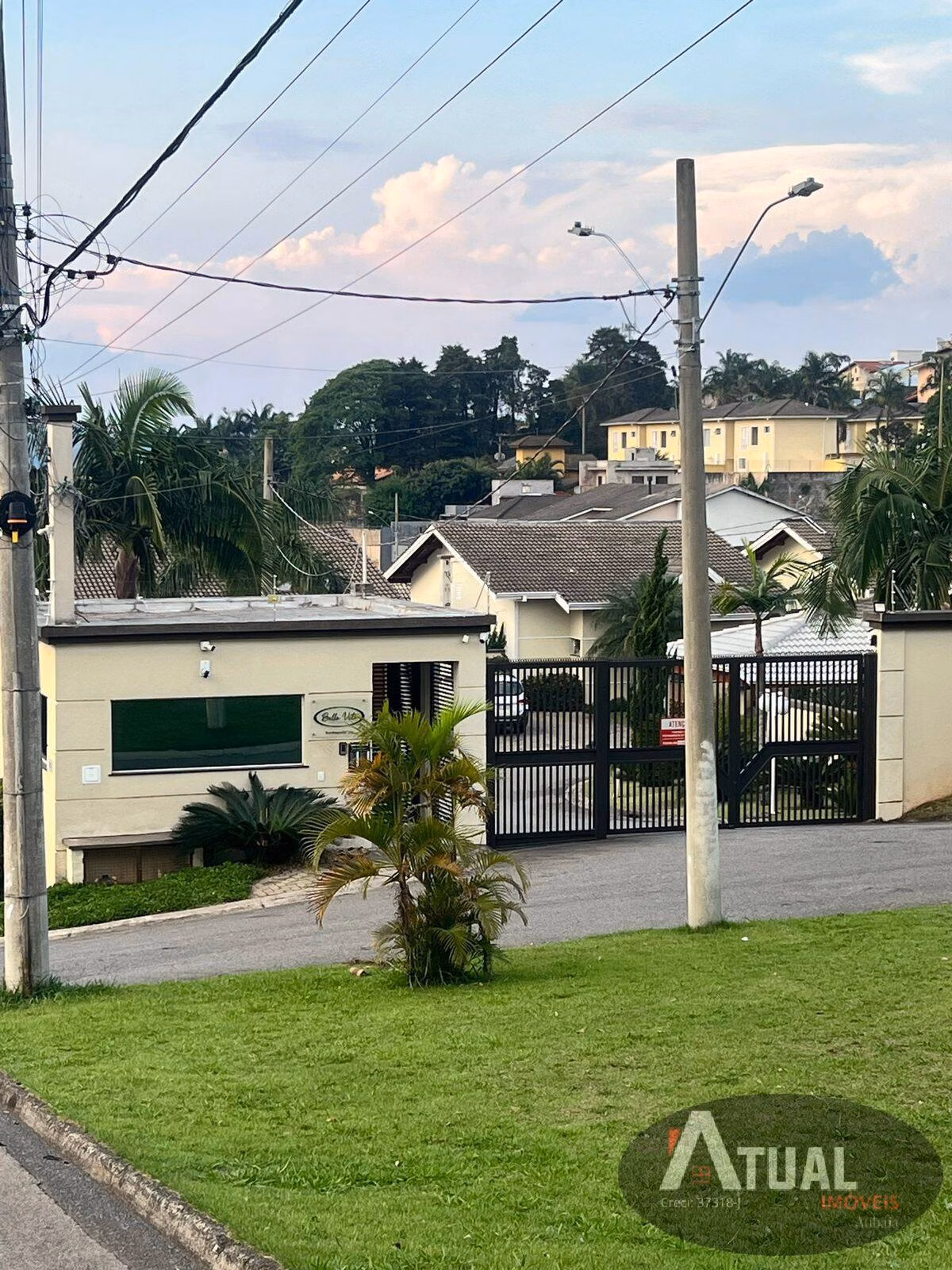 Casa de 385 m² em Atibaia, SP