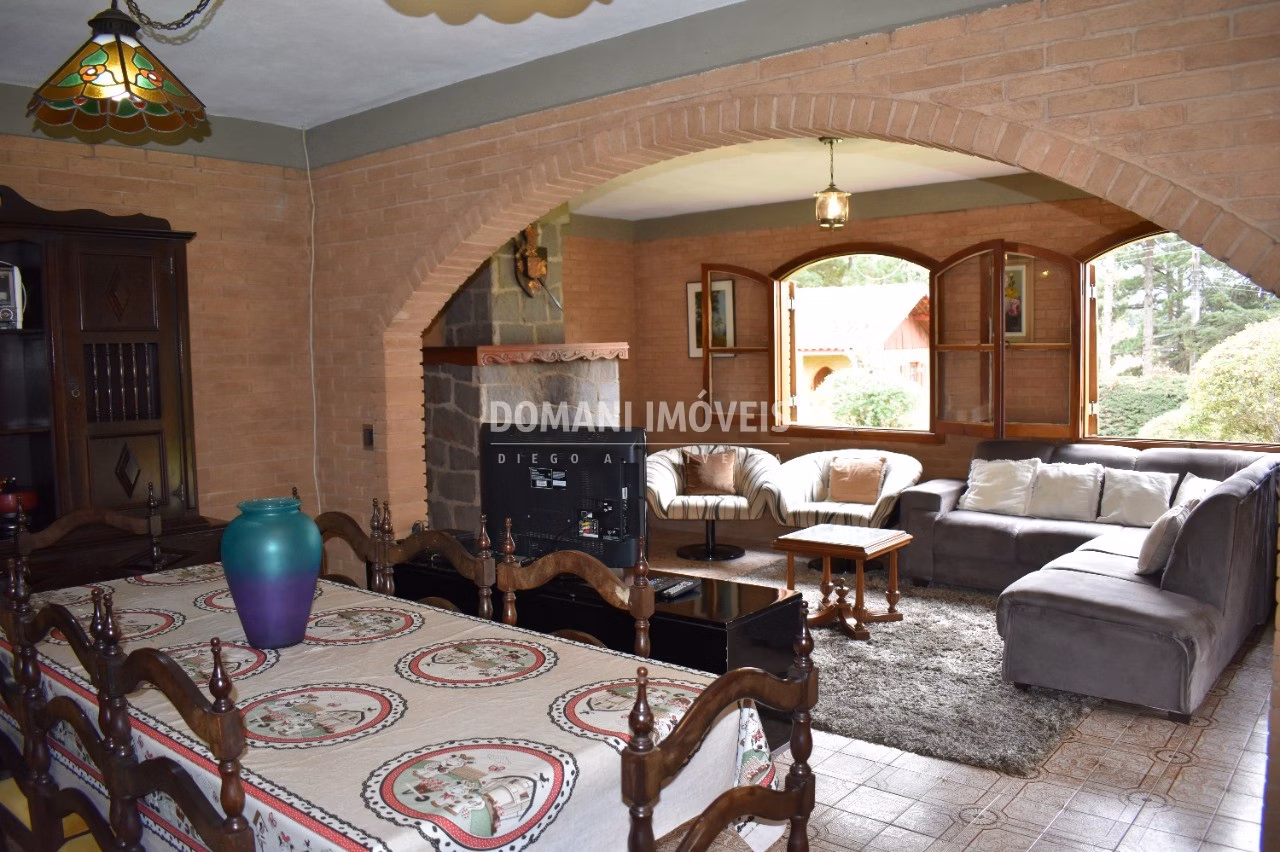 Casa de 1.500 m² em Campos do Jordão, SP