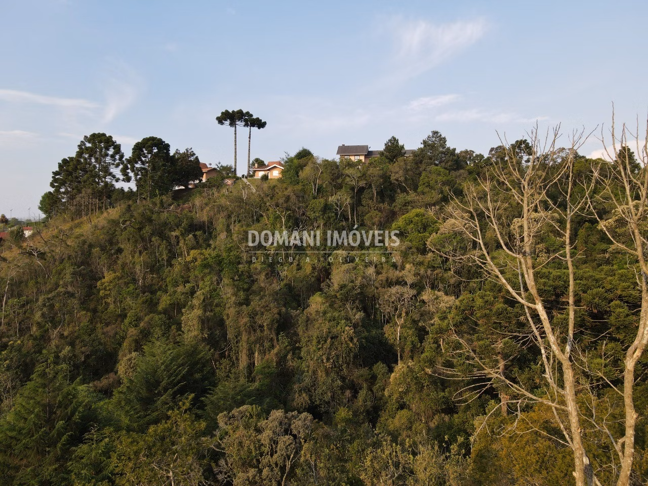 Terreno de 1.010 m² em Campos do Jordão, SP