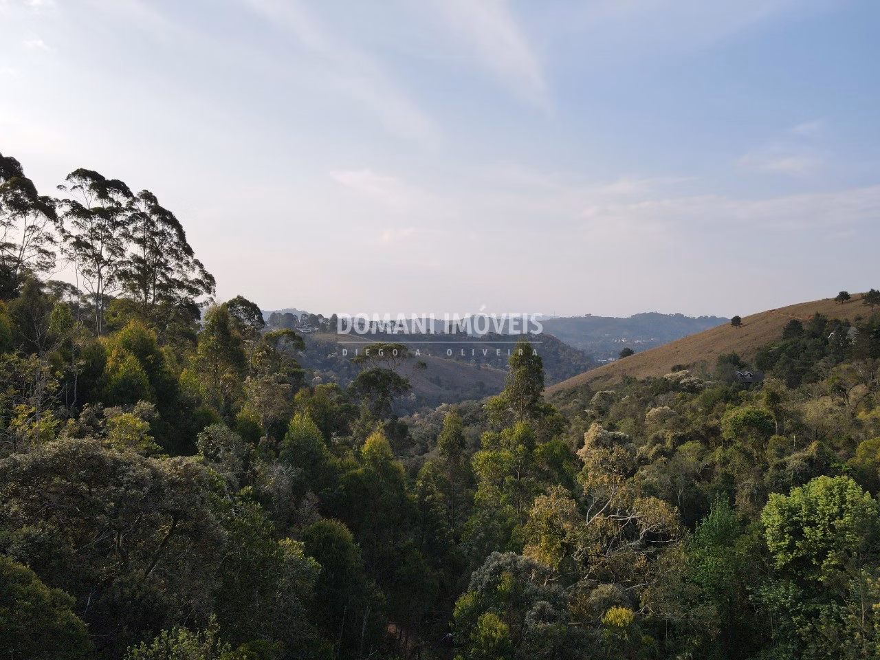 Terreno de 1.010 m² em Campos do Jordão, SP