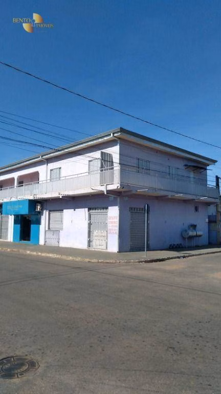 Casa de 450 m² em Várzea Grande, MT