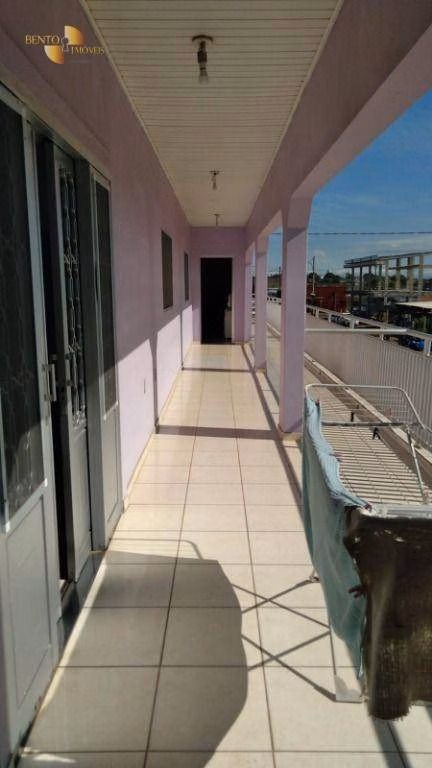 Casa de 450 m² em Várzea Grande, MT