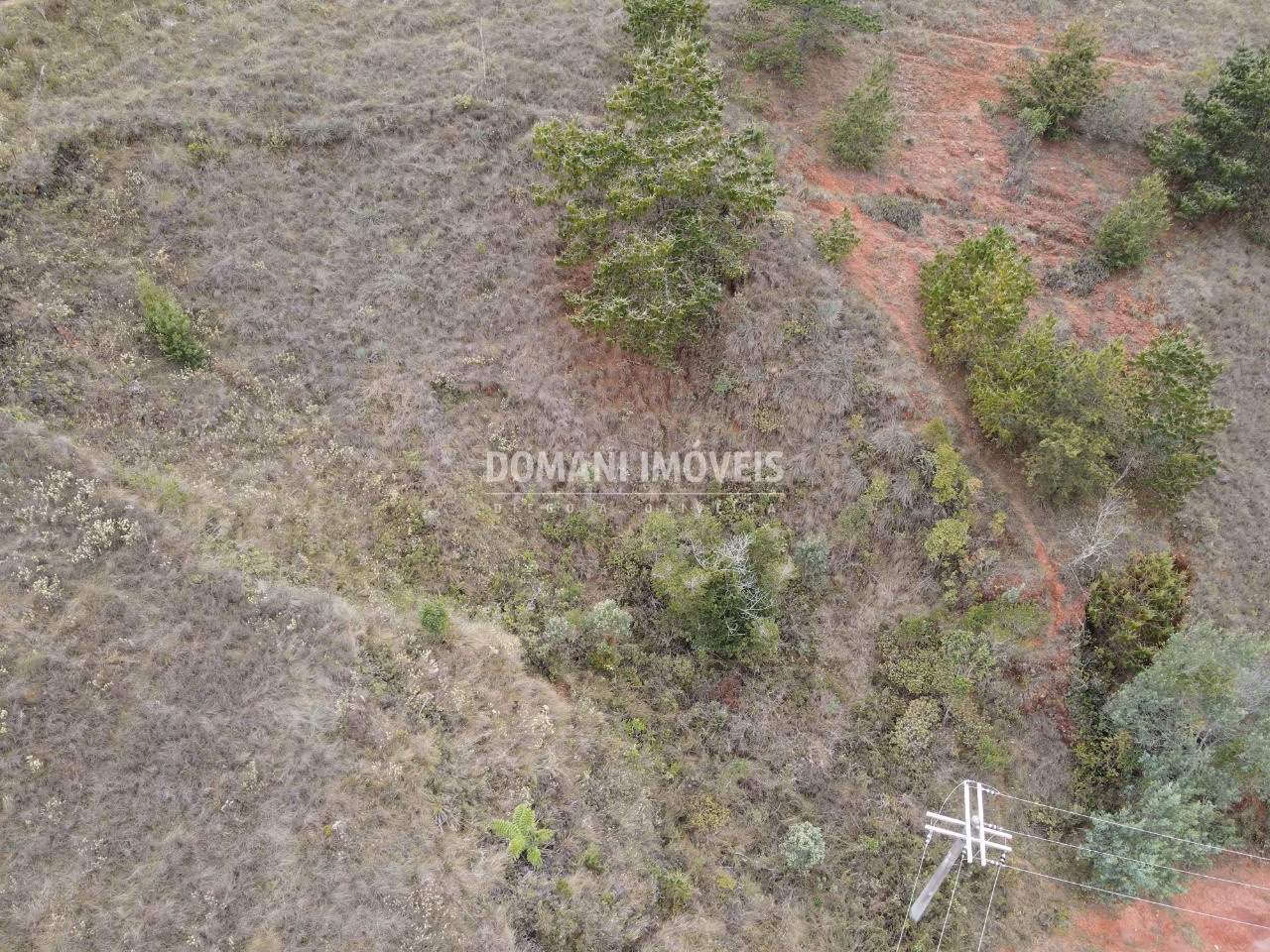 Terreno de 1.800 m² em Campos do Jordão, SP