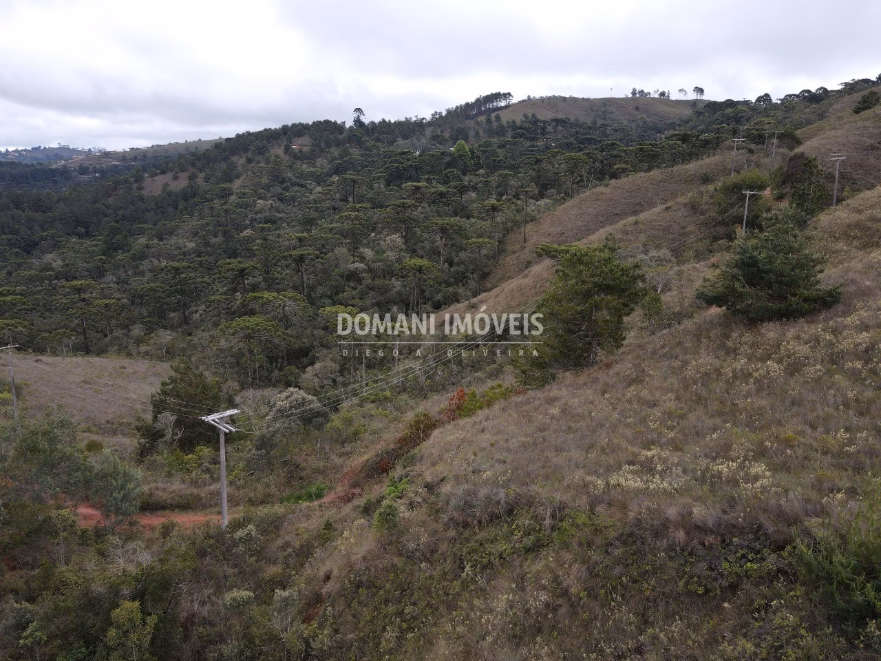 Terreno de 1.800 m² em Campos do Jordão, SP