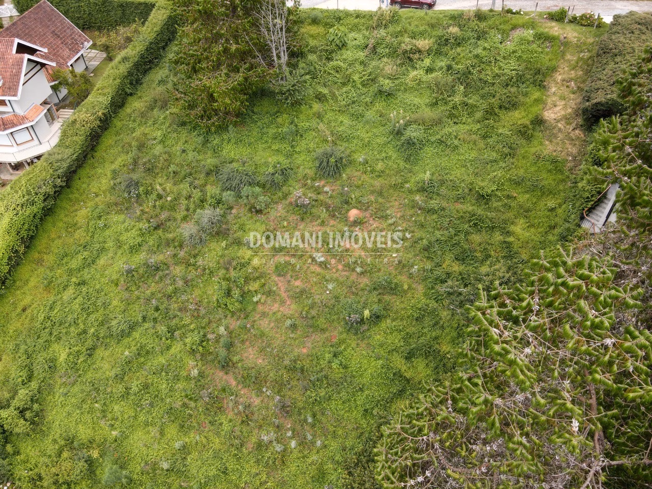 Terreno de 1.050 m² em Campos do Jordão, SP
