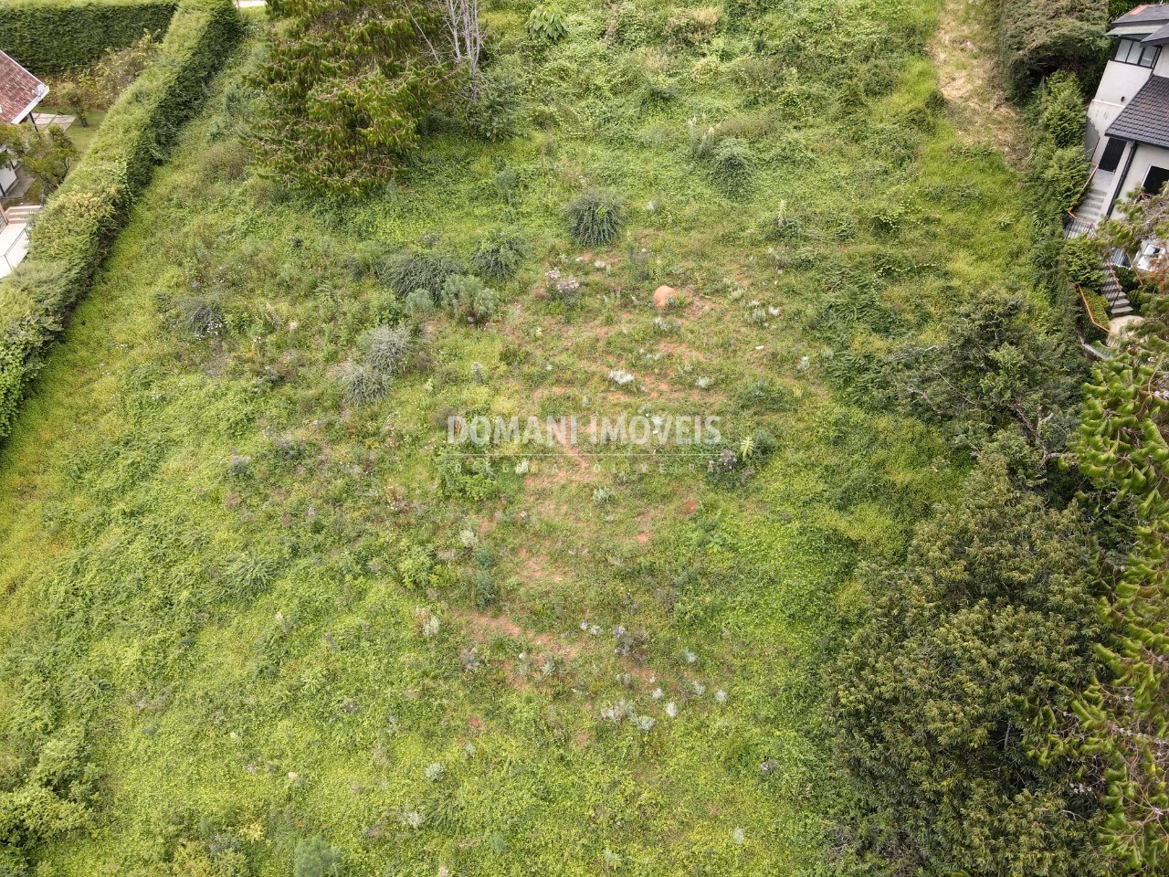 Terreno de 1.050 m² em Campos do Jordão, SP