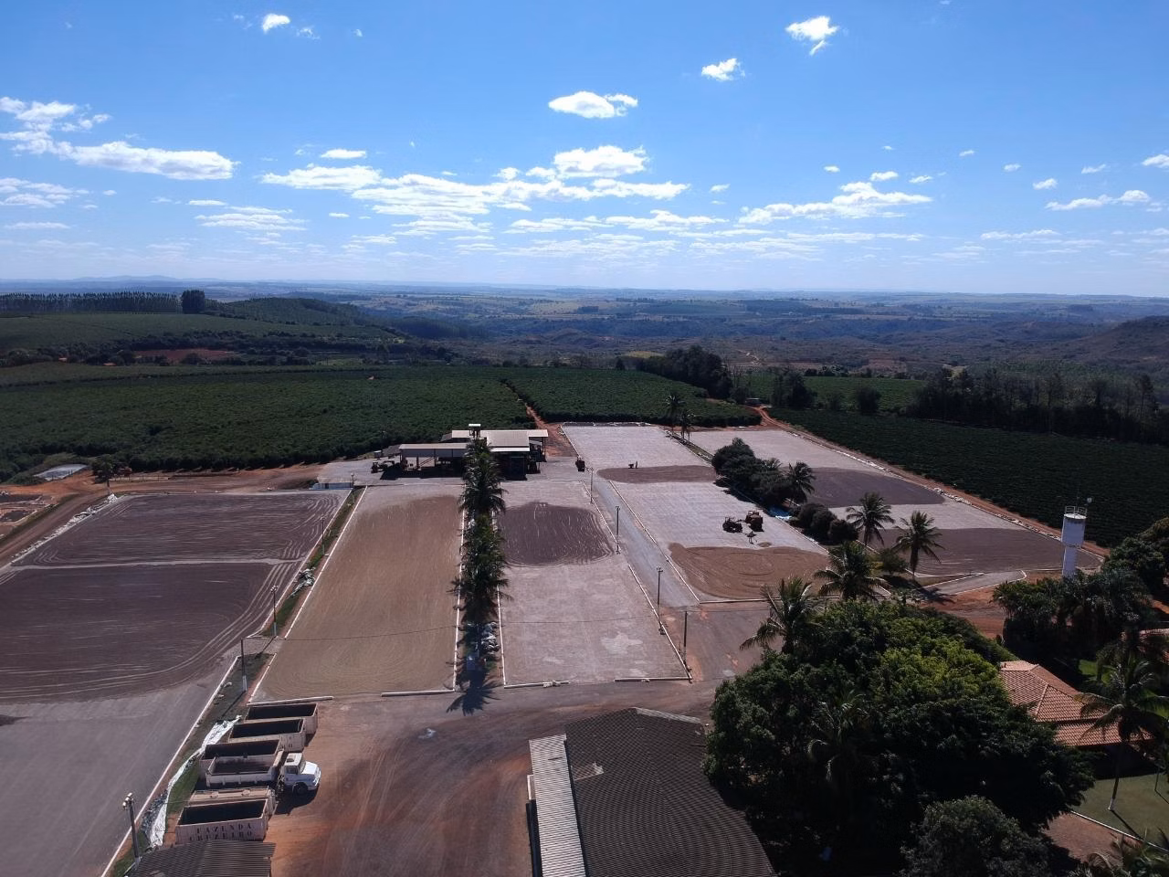 Fazenda de 1.333 ha em Piumhi, MG
