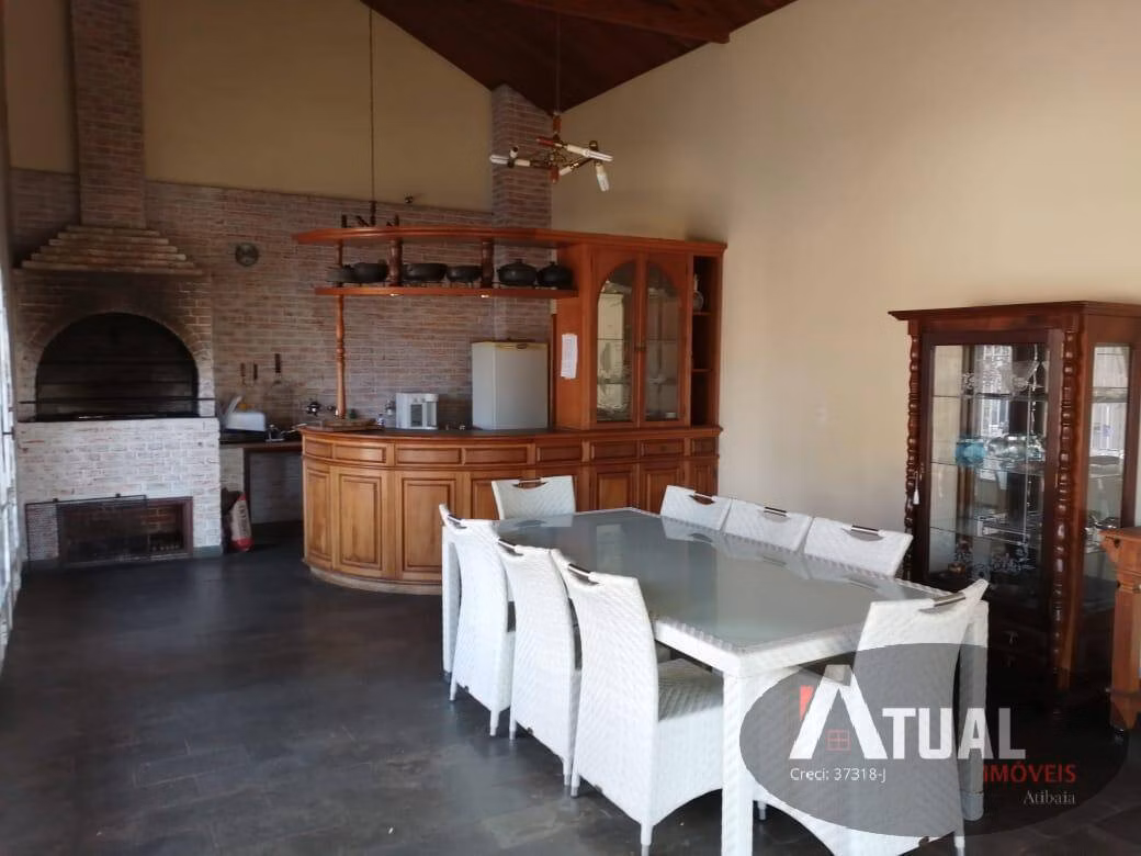Casa de 2.560 m² em Atibaia, SP