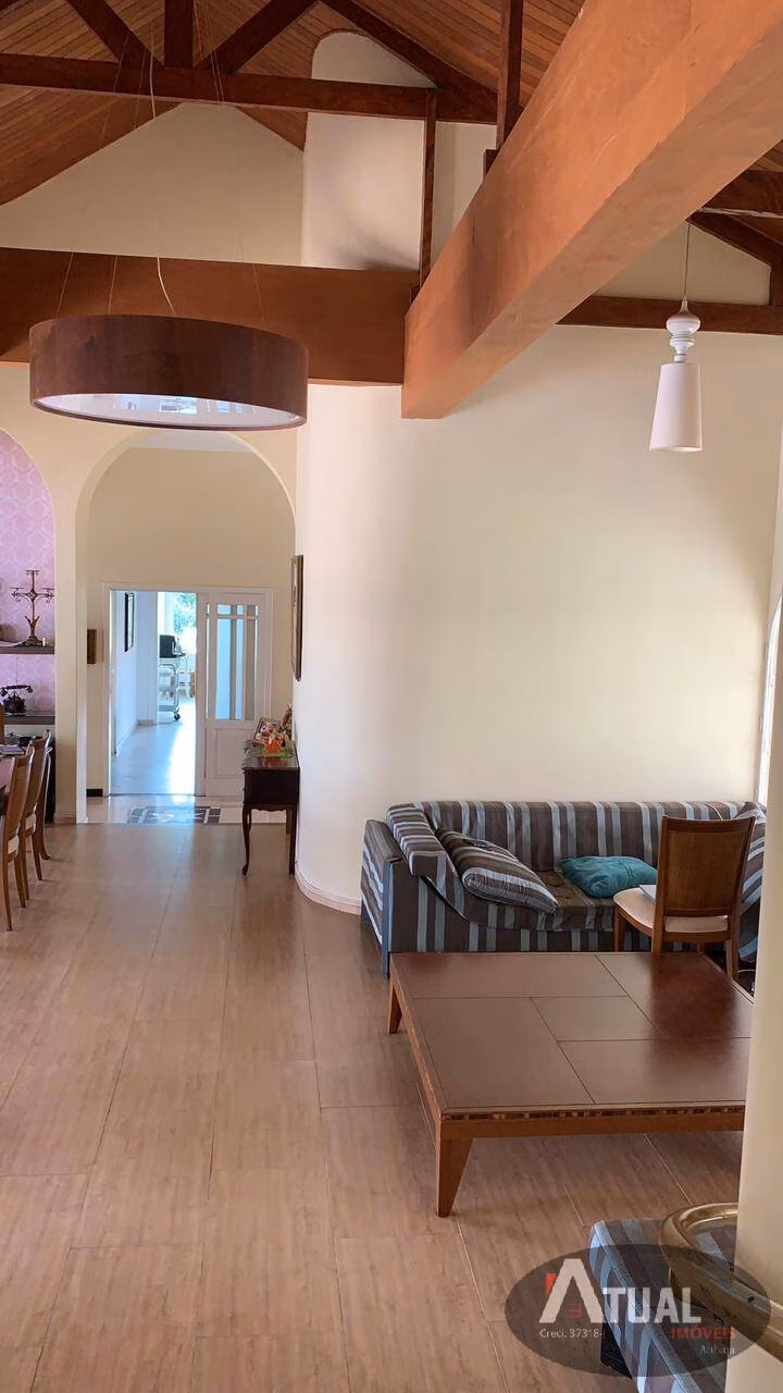 Casa de 2.560 m² em Atibaia, SP