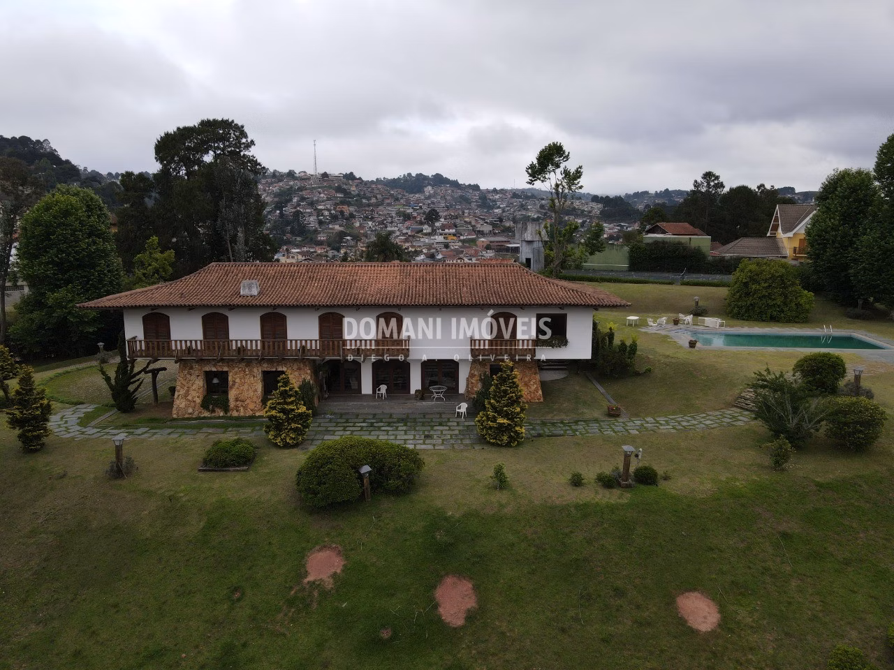 Casa de 9.200 m² em Campos do Jordão, SP