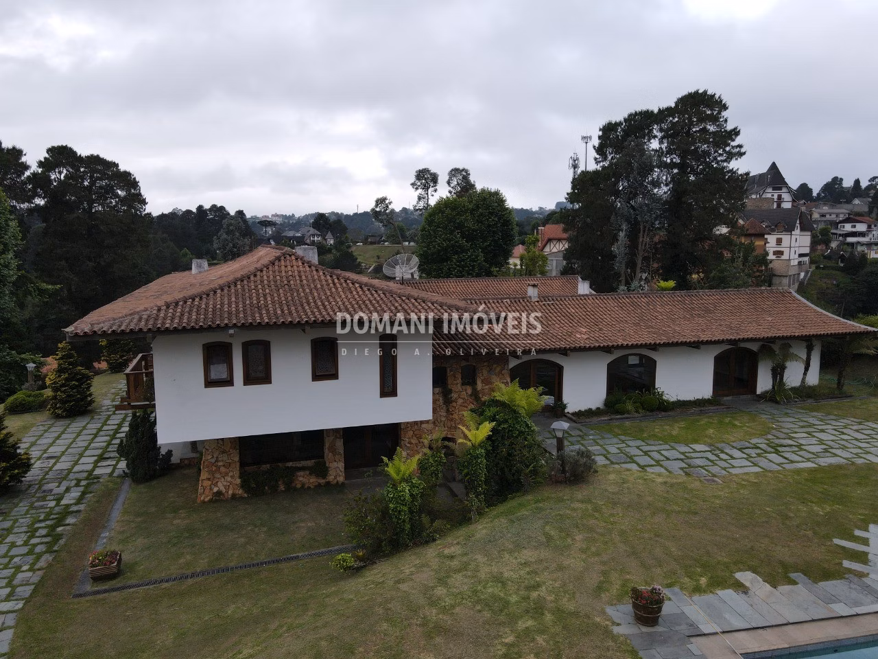 Casa de 9.200 m² em Campos do Jordão, SP