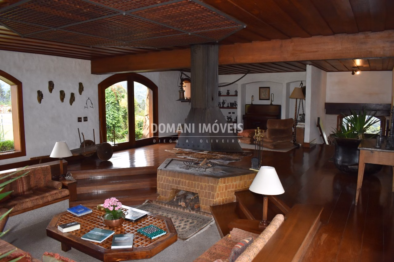 Casa de 9.200 m² em Campos do Jordão, SP