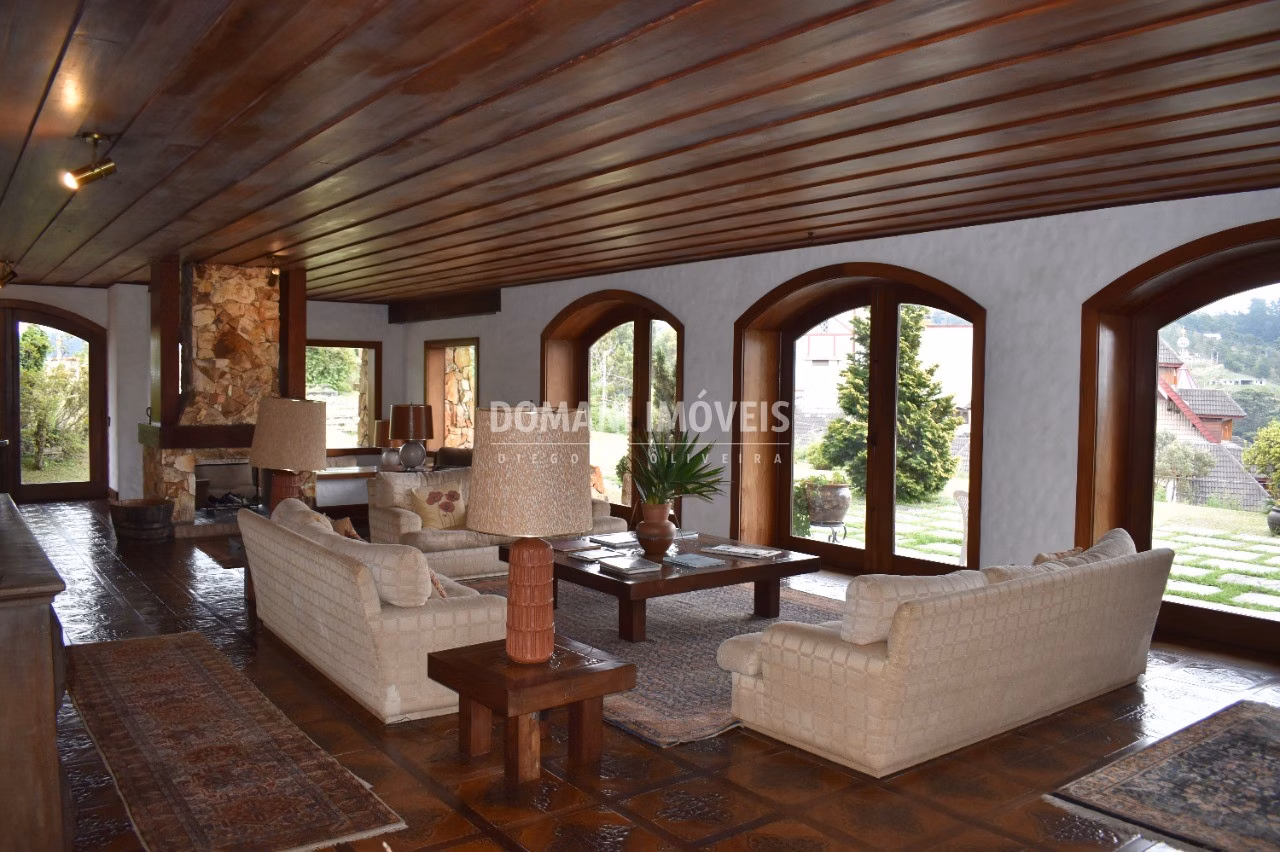 Casa de 9.200 m² em Campos do Jordão, SP
