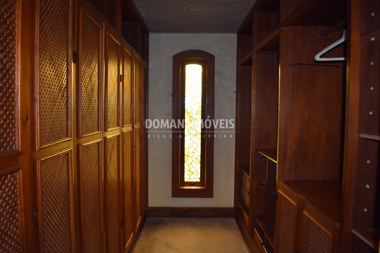 Casa de 9.200 m² em Campos do Jordão, SP