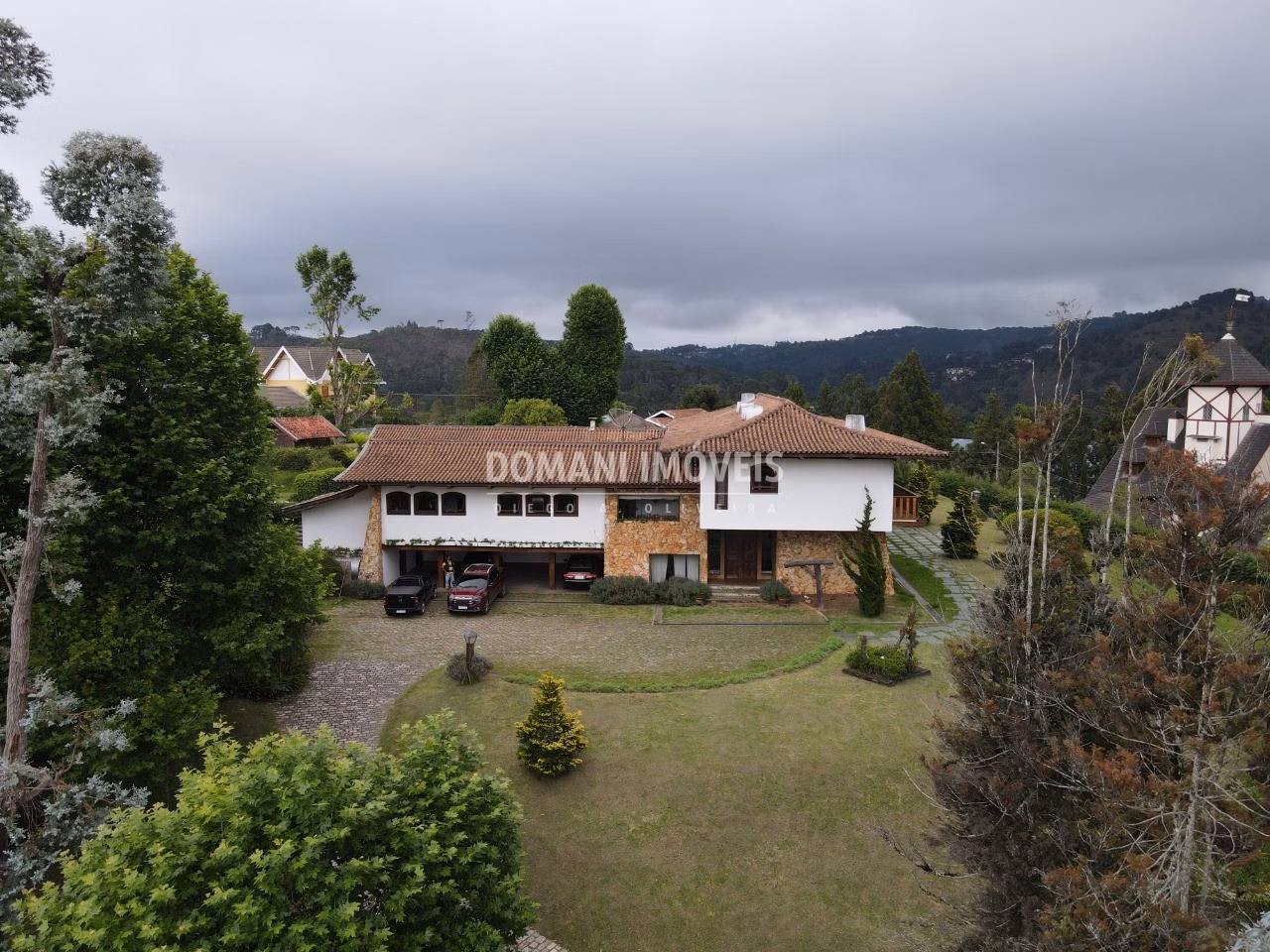 Casa de 9.200 m² em Campos do Jordão, SP