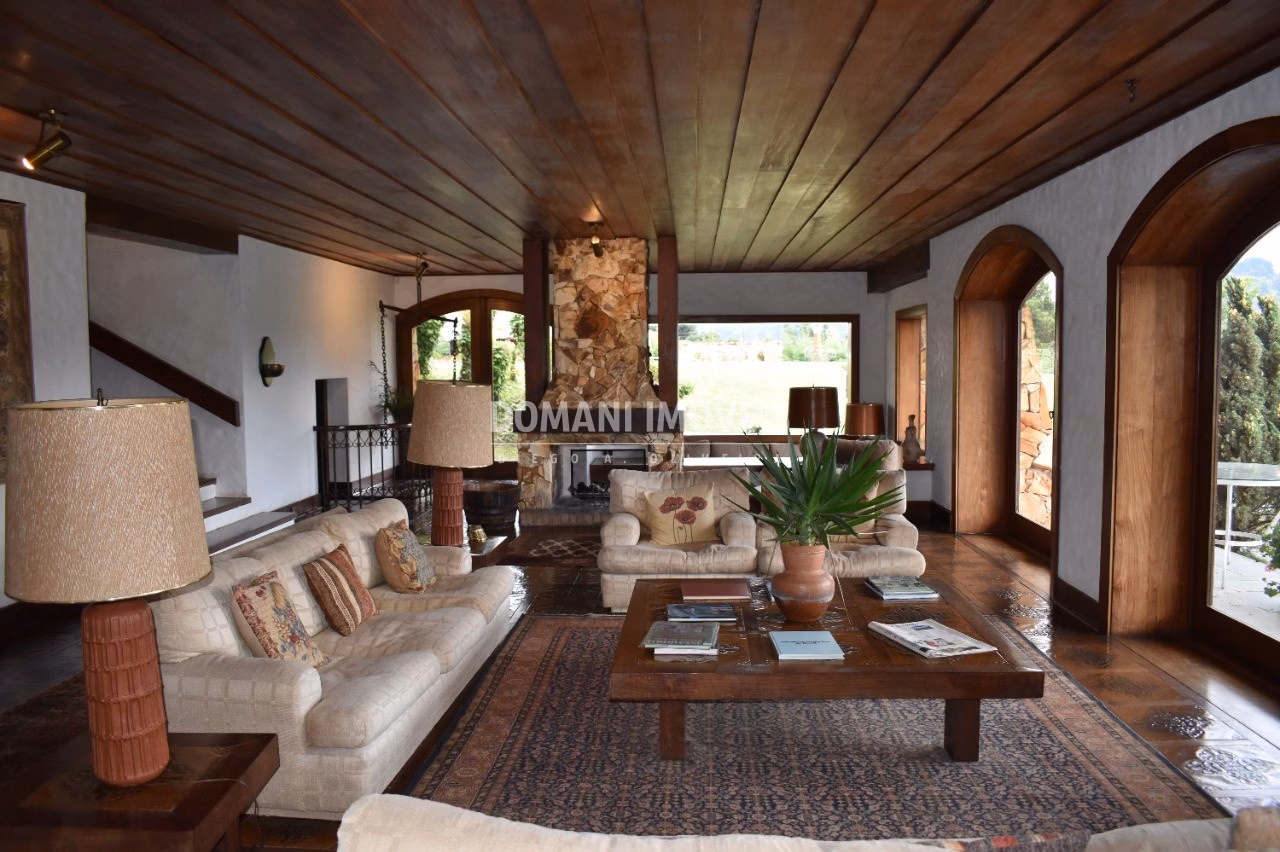 Casa de 9.200 m² em Campos do Jordão, SP