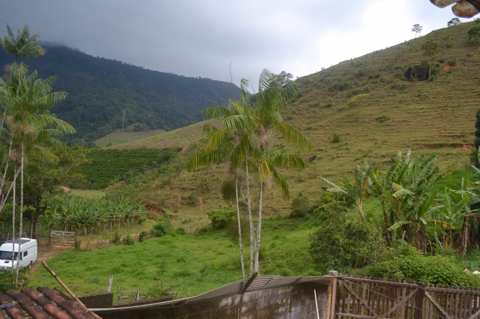 عزبة بمساحة ٤٠٦٬٠٠٠ m² في Santa Leopoldina، ES