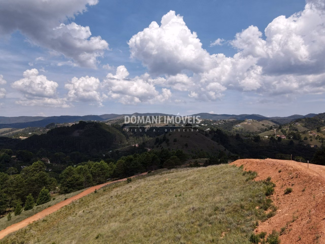 Terreno de 1.040 m² em Campos do Jordão, SP