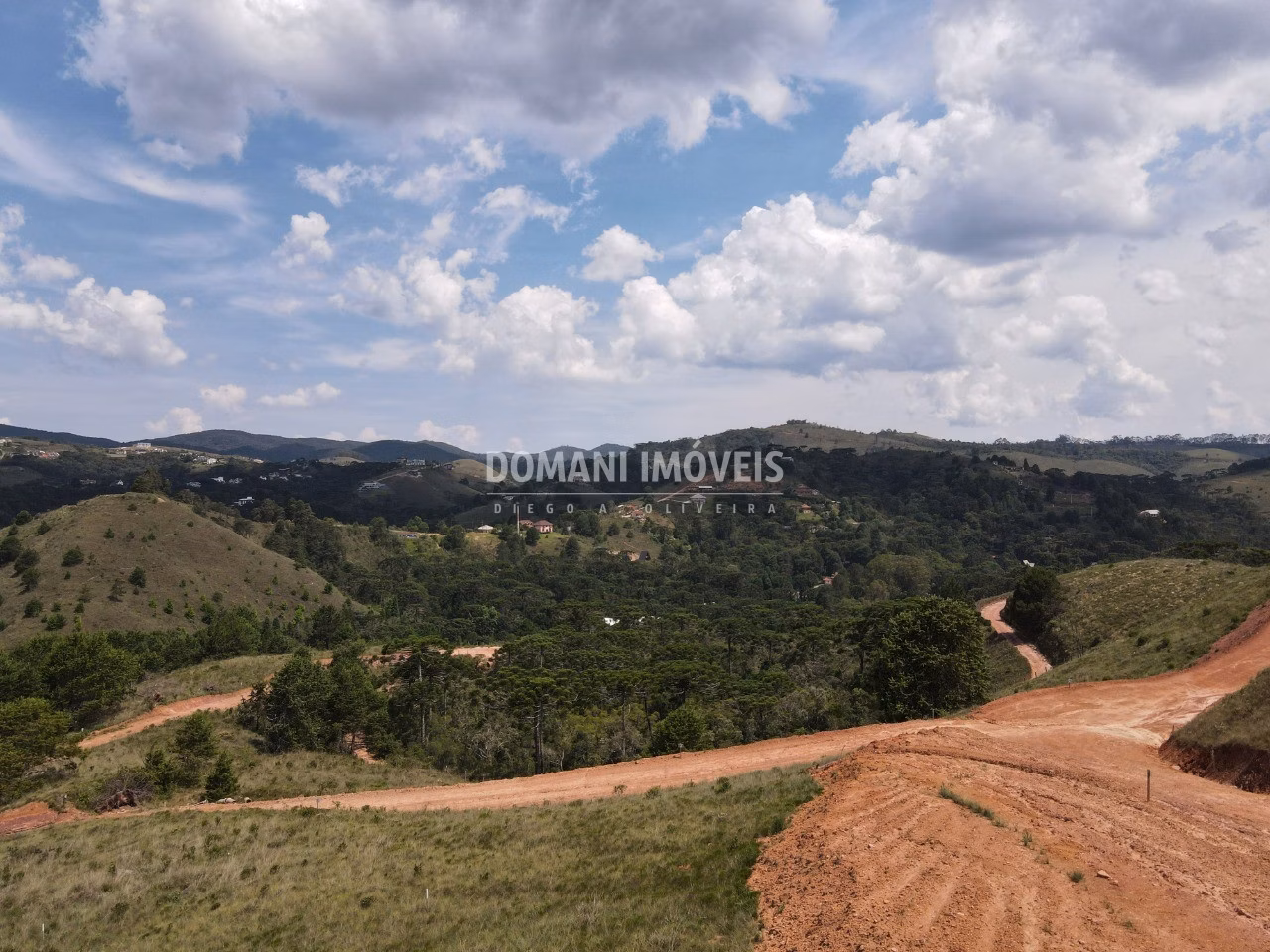 Terreno de 1.040 m² em Campos do Jordão, SP
