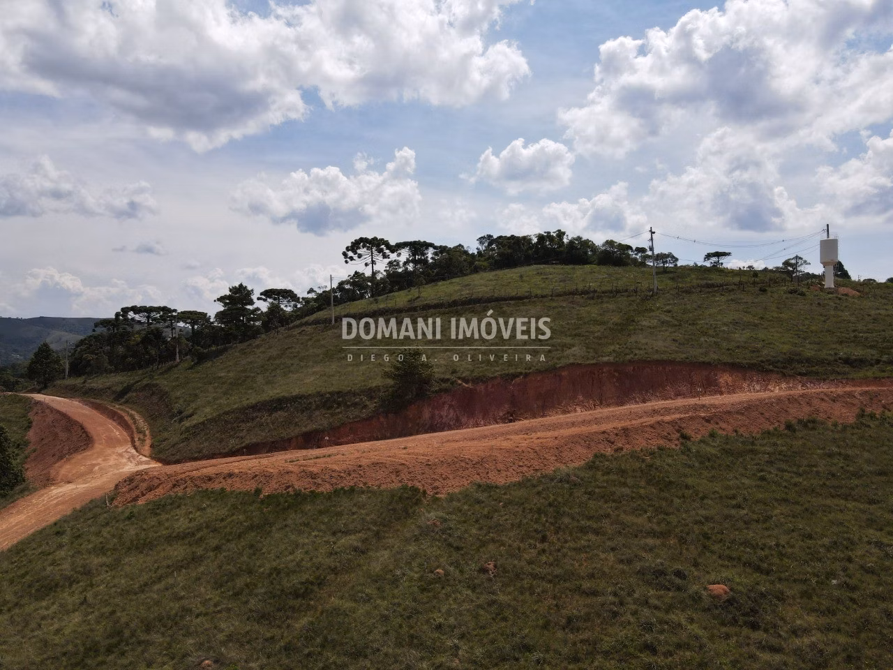 Terreno de 1.040 m² em Campos do Jordão, SP