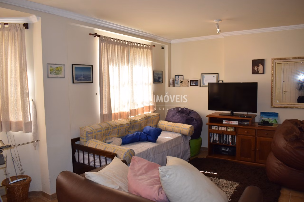Casa de 820 m² em Campos do Jordão, SP
