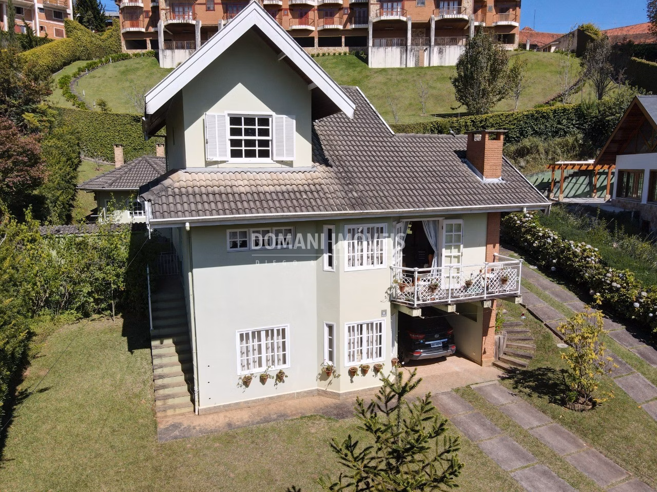 Casa de 820 m² em Campos do Jordão, SP