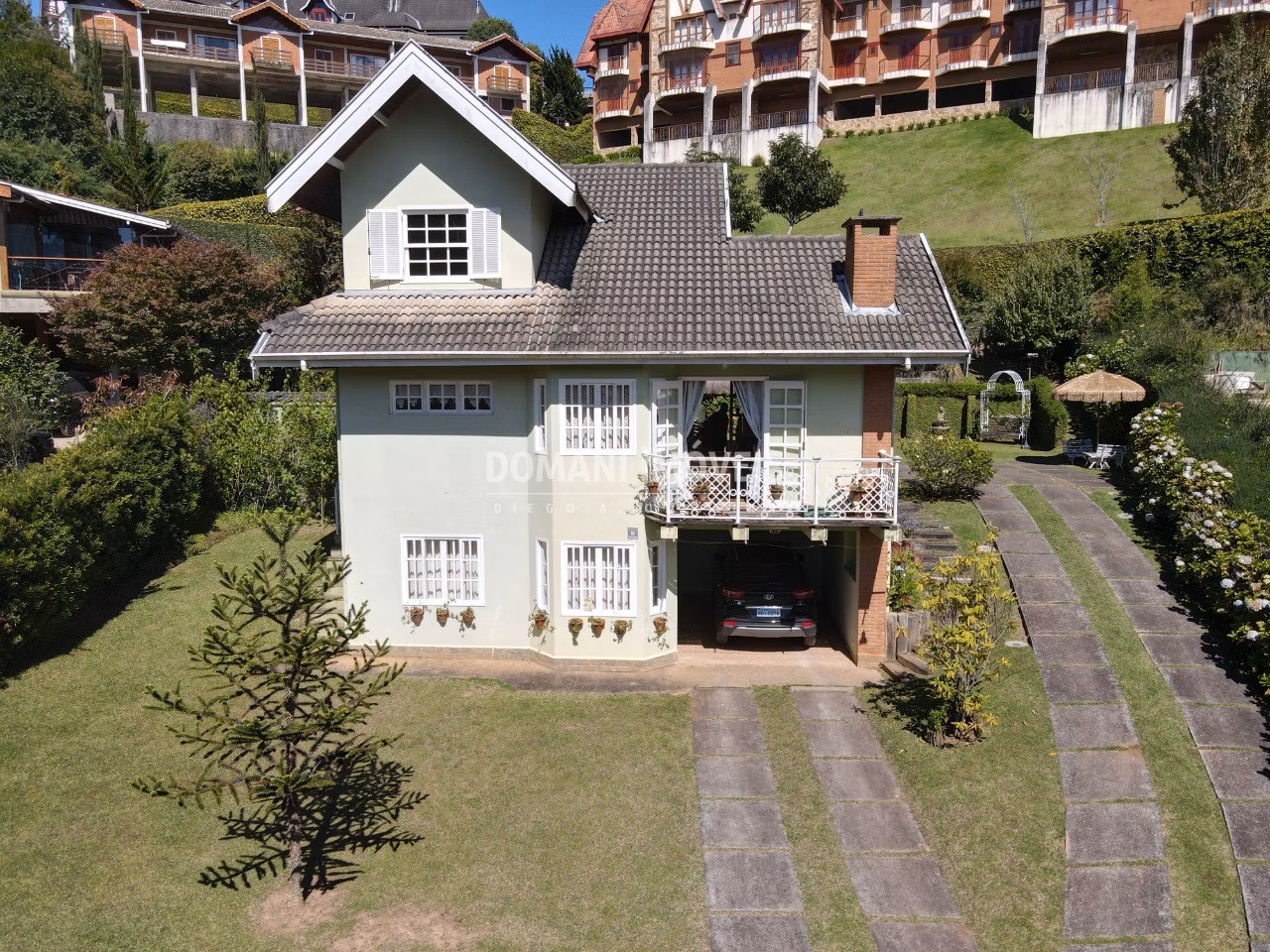 Casa de 820 m² em Campos do Jordão, SP