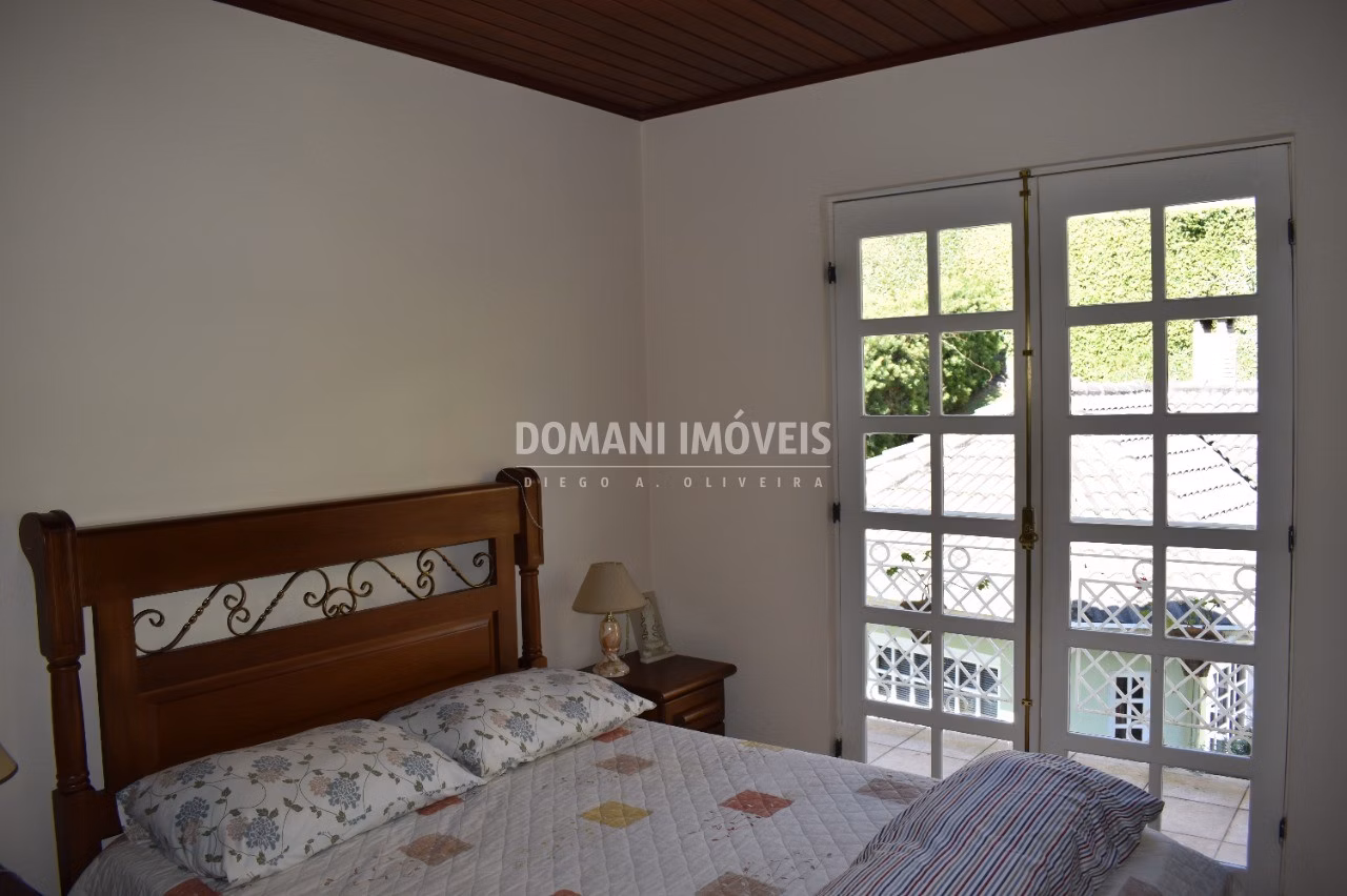 Casa de 820 m² em Campos do Jordão, SP