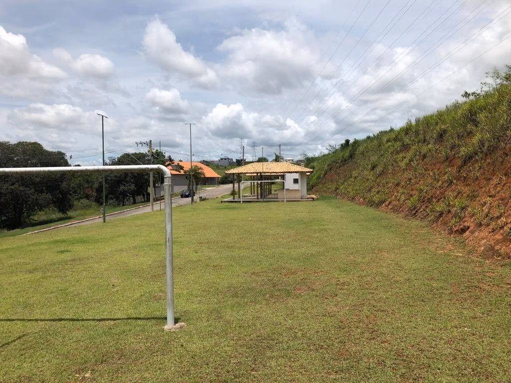 Terreno de 1.569 m² em Pouso Alegre, MG