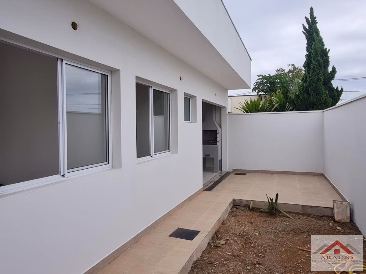 Casa de 300 m² em Paulínia, SP