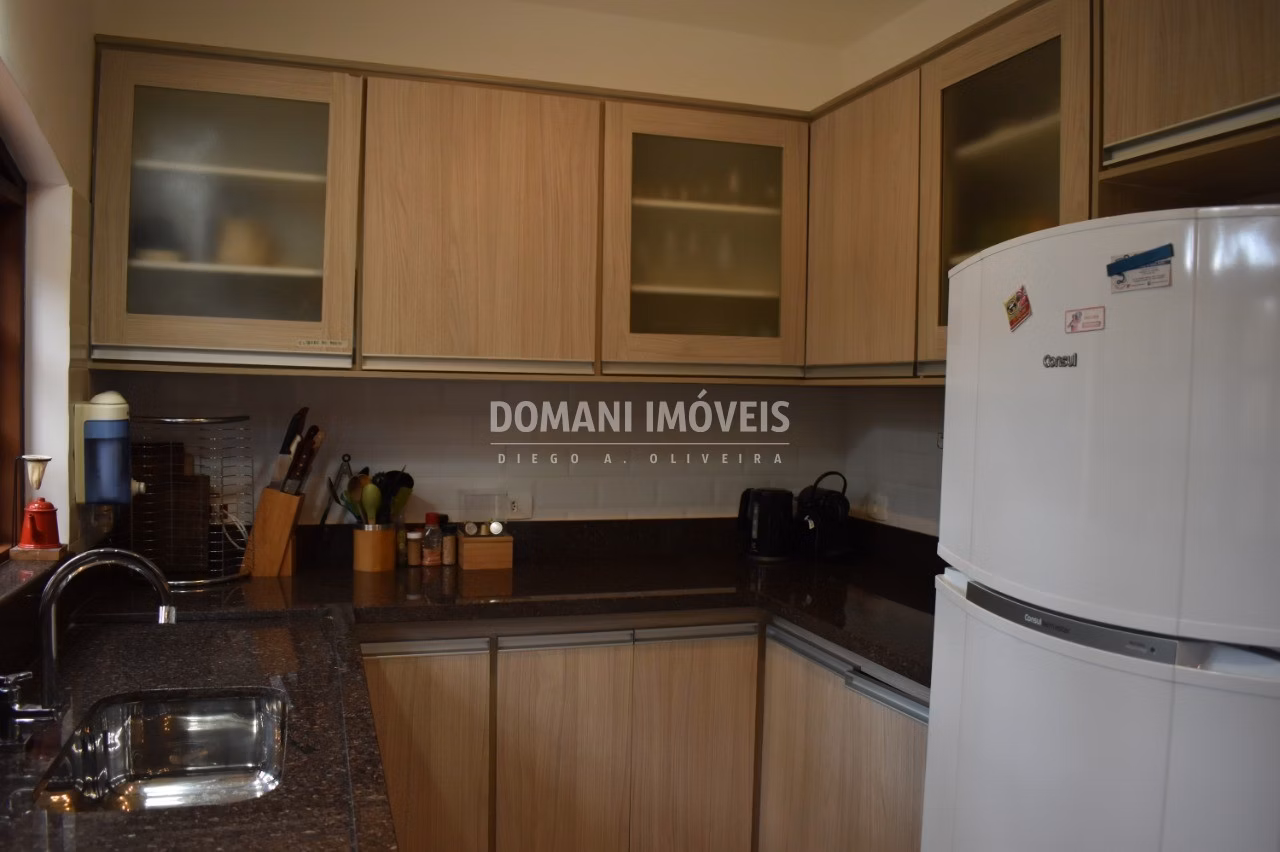 Casa de 900 m² em Campos do Jordão, SP
