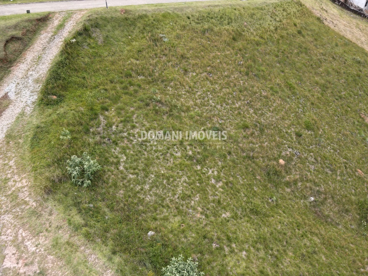 Terreno de 1.060 m² em Campos do Jordão, SP