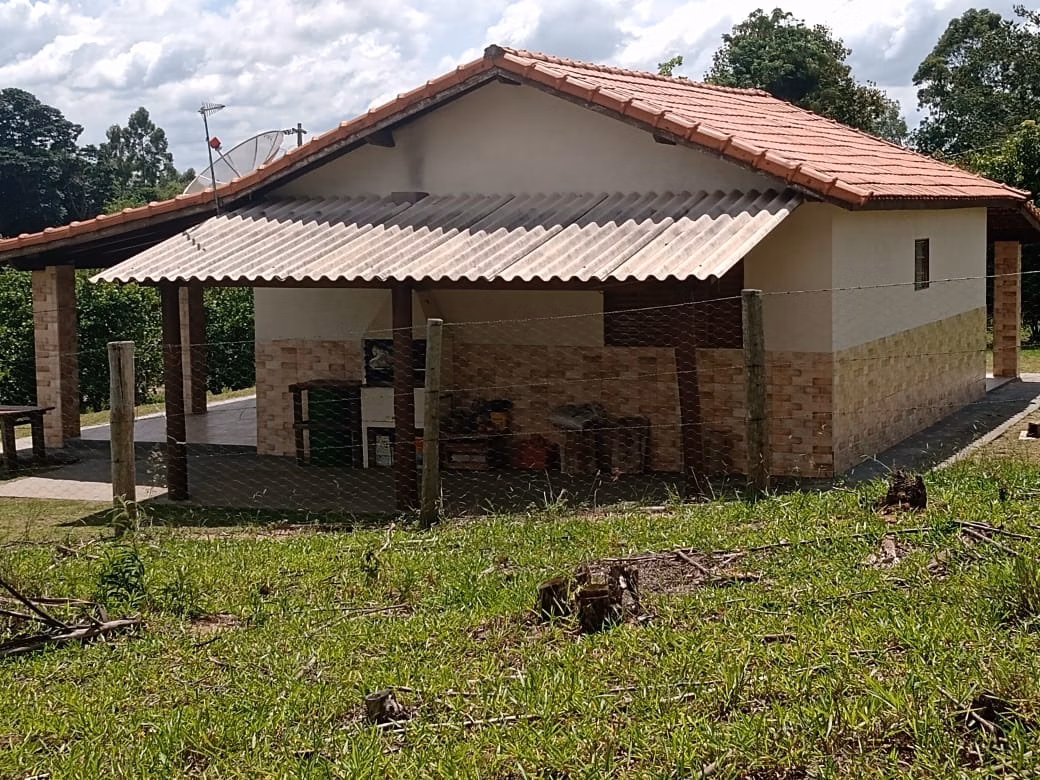 Sítio de 3 ha em Angatuba, SP