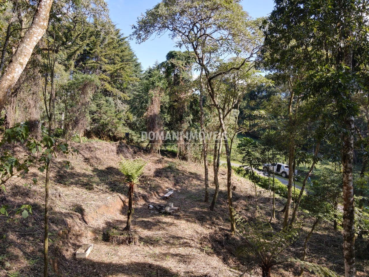 Terreno de 1.055 m² em Campos do Jordão, SP